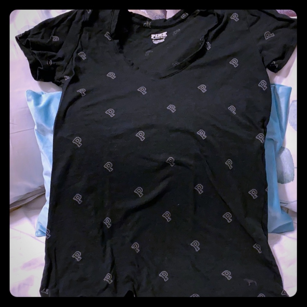 Victoria’s Secret pink “P” logo Tee